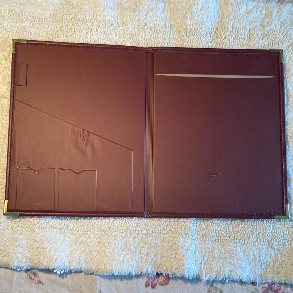 Leather-look Portfolio